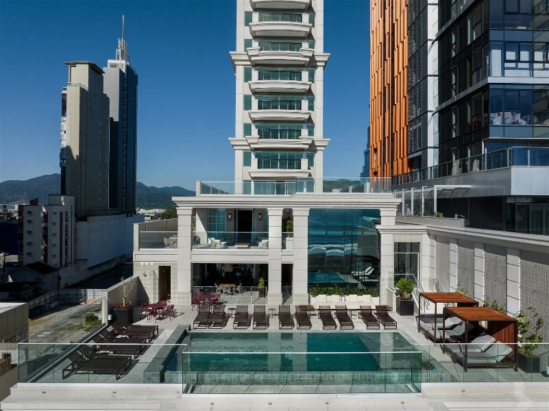 AURORA_-_PISCINA_EXTERNA_(1).jpg-name-6a0ab5818456d85a7e9229ec9957640a93da358535decf2eda7c6626b7b8f6