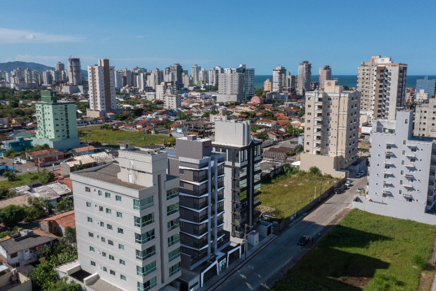 LEBLON VISTA DA RUA.jpg