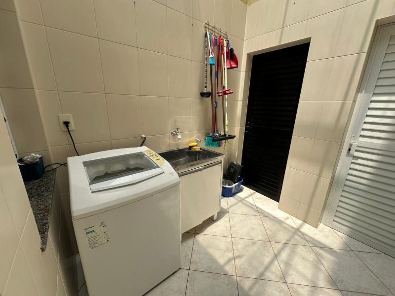 WhatsApp Image 2025-11-22 at 15.32.25 (2).jpeg